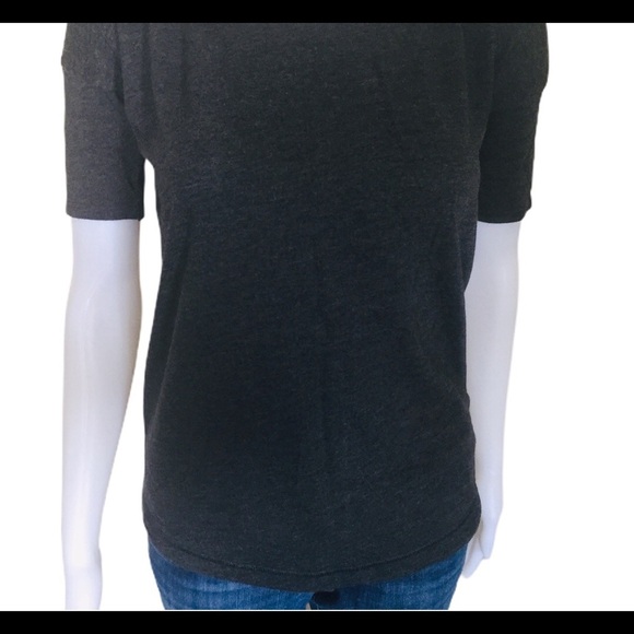 UNDER ARMOUR Tee/Top With Cap Sleeves Charcoal Grey Size Small - Picture 6 of 12